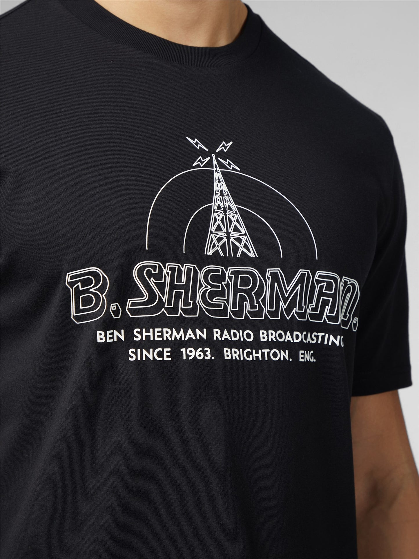 Ben Sherman Men's 0076120 SS Radio Tower Band T-Shirt Black