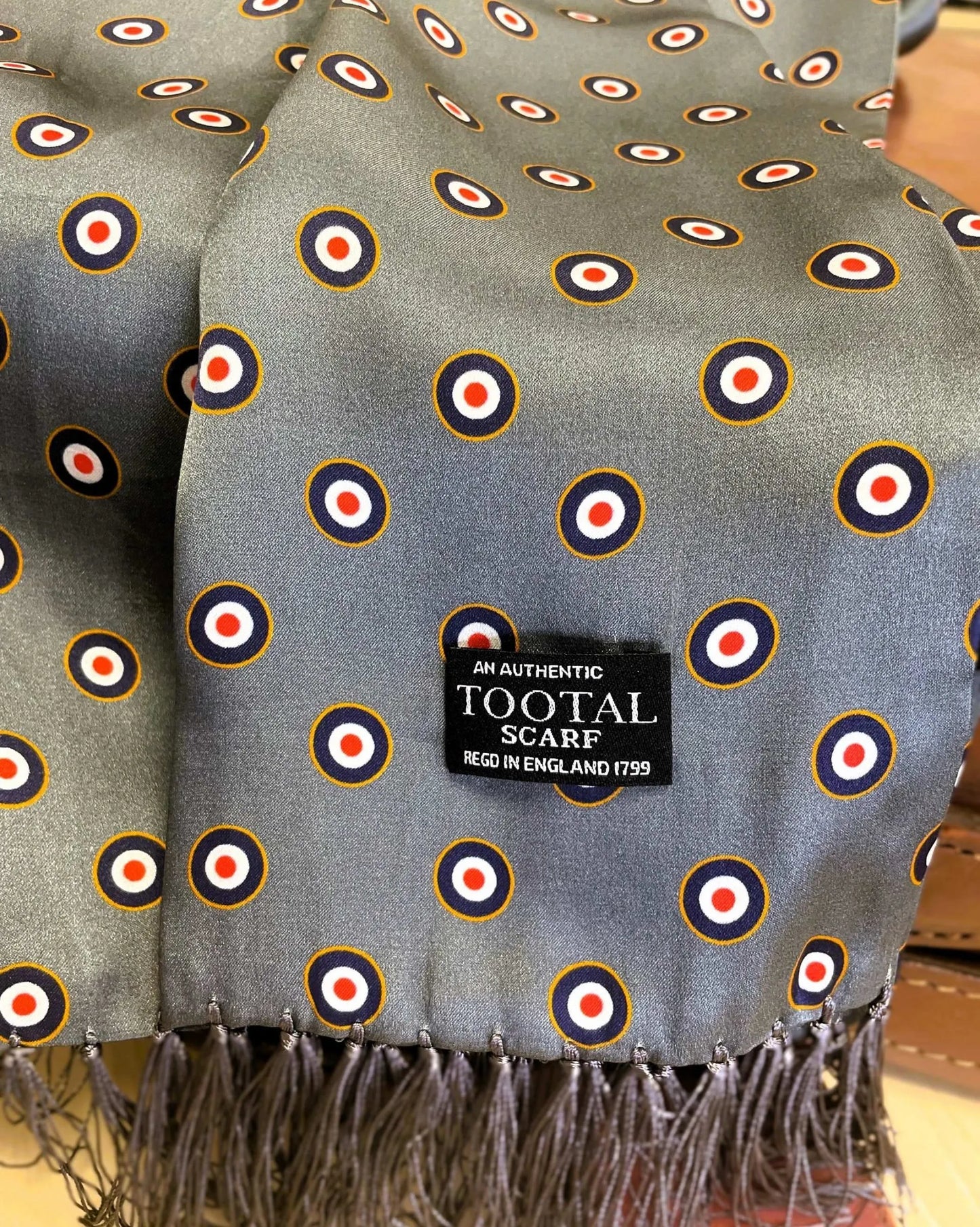 Tootal Men's TV2915 Mod Roundal Target Silk Scarf Gunmetal Grey